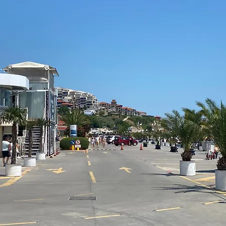 アパート Horizon 20 'б' *