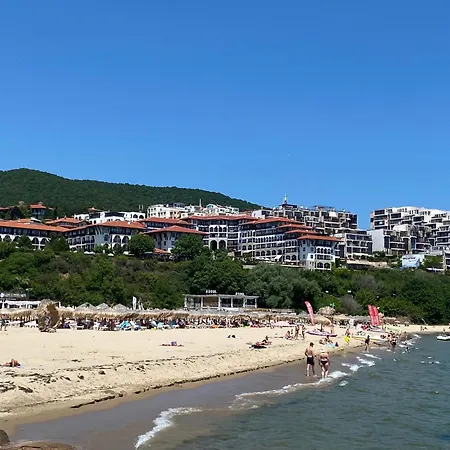 アパート Horizon 20 'б'